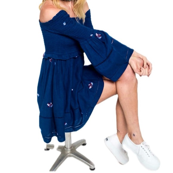 FREE PEOPLE Counting Daisies Embroidery Off The Shoulder Sz L - Picture 5 of 8